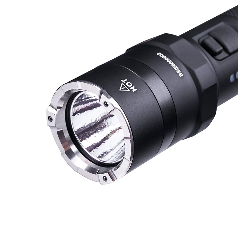 P84 Duty Flashlight with Omnidirectional Signal Light