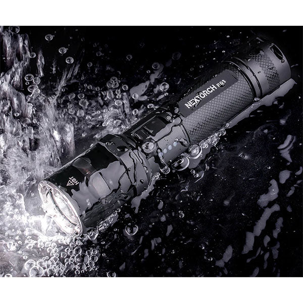 Taktische LED-Taschenlampe P83, 2'100 Lumen (inkl. Akku)