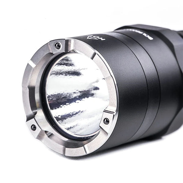 Taktische LED-Taschenlampe P83, 2'100 Lumen (inkl. Akku)