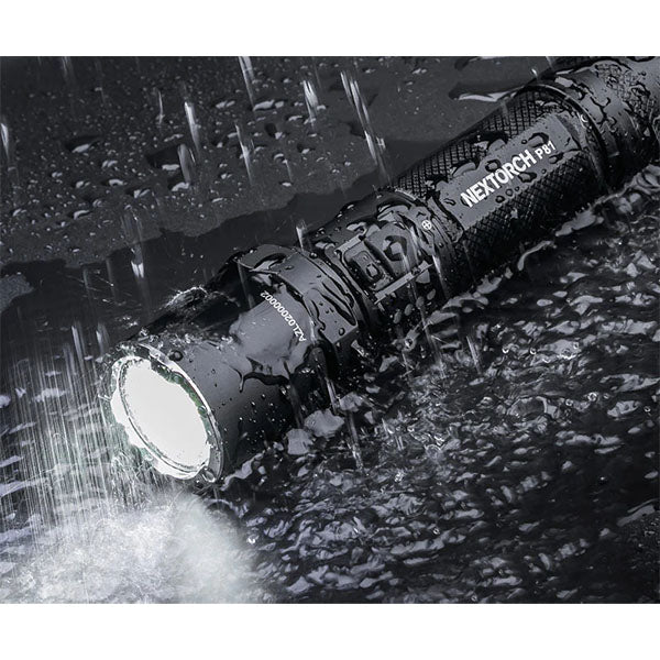 Taktische LED-Taschenlampe P81, 3'000 Lumen (inkl. Akku)