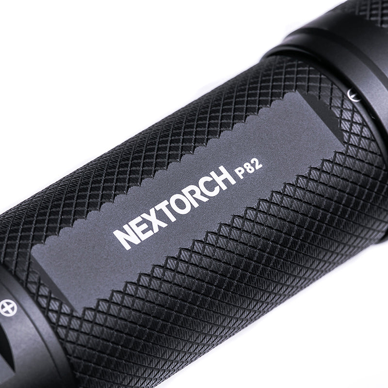 P82 1,100m Long-range Flashlight