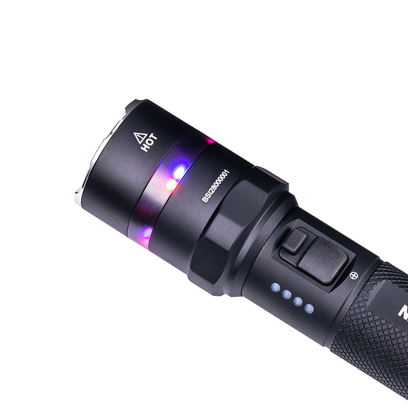 P84 Duty Flashlight with Omnidirectional Signal Light