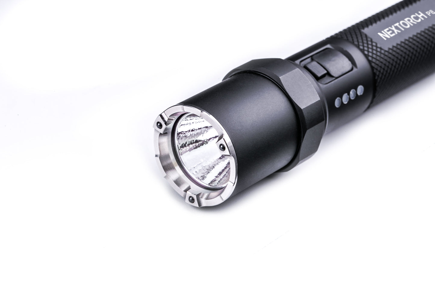 P8 High Output Compact Duty Flashlight