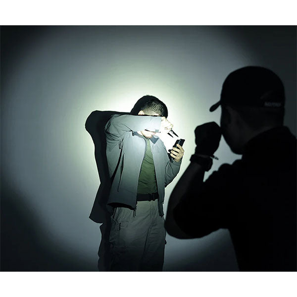 Taktische LED-Taschenlampe P84, 3'000 Lumen (inkl. Akku)